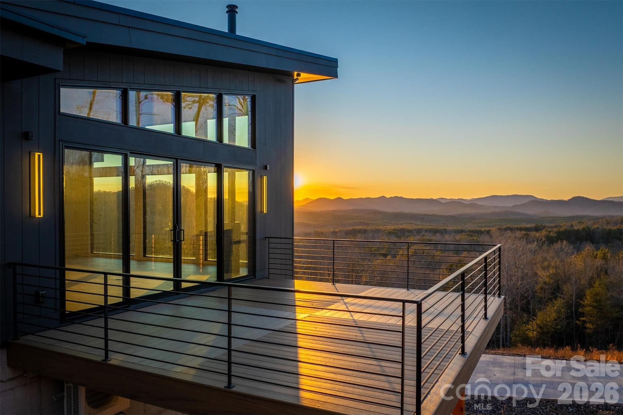 463 Summit Trail
