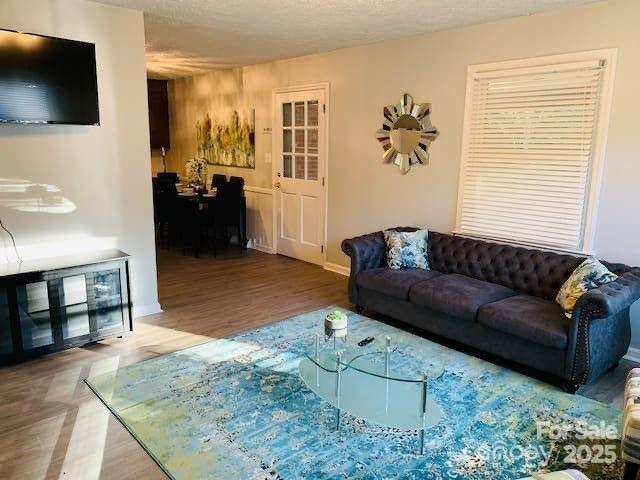 2706 and 2708 Harwell Street