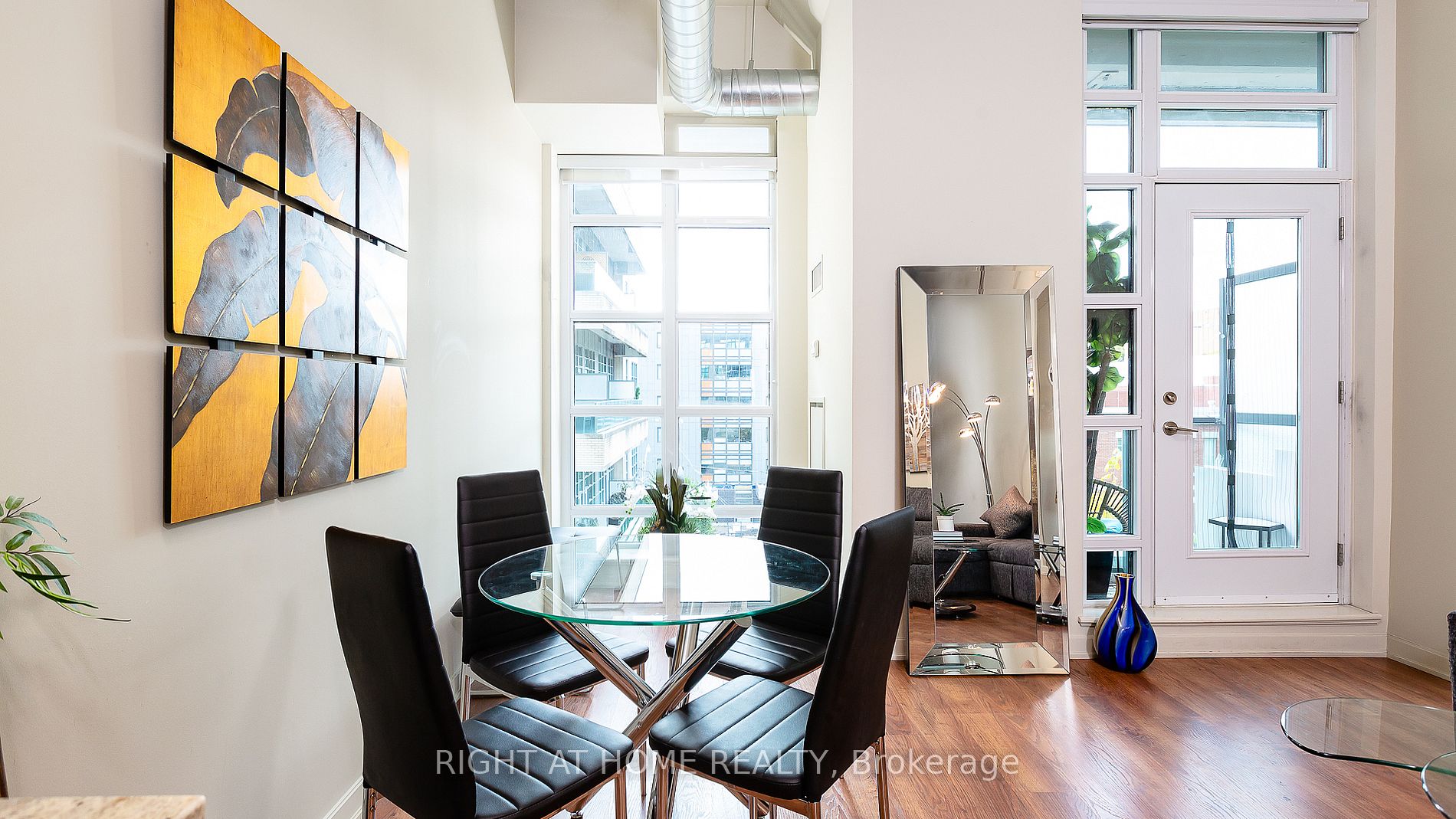 380 Macpherson Ave 314