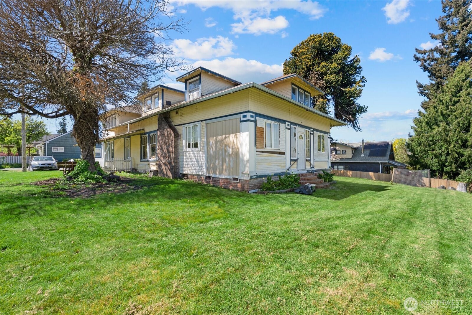 3732 Rockefeller Avenue
