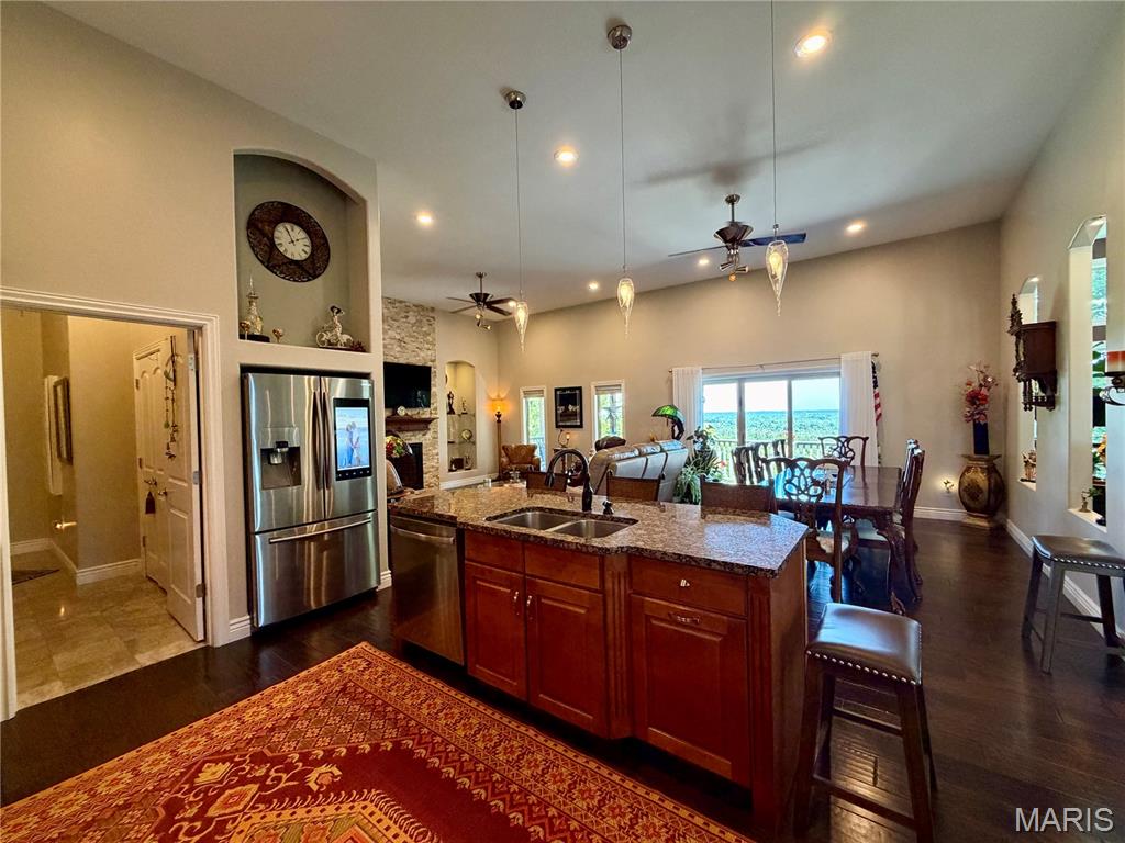 120 El Rancho Drive