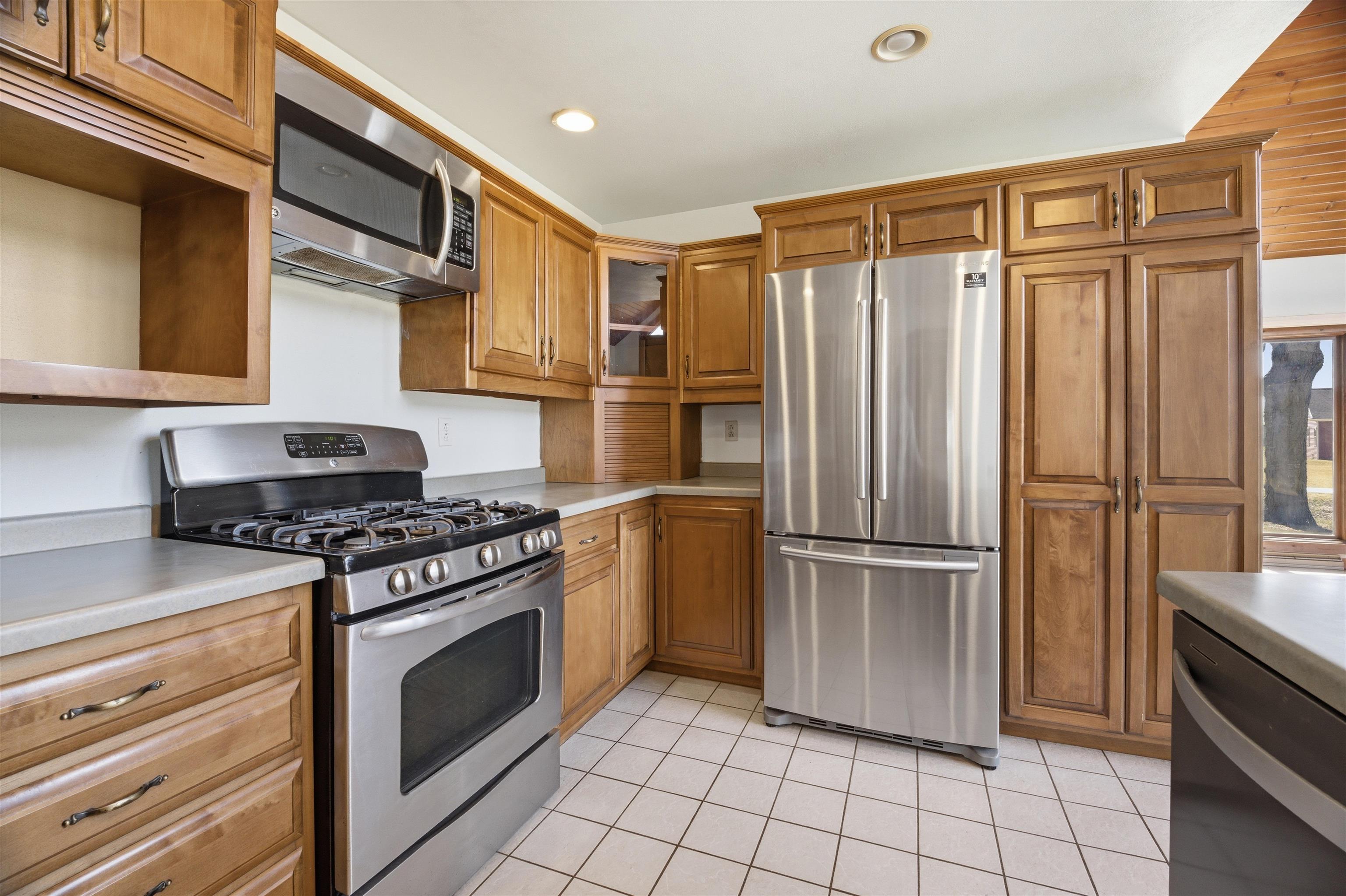 N4640 Lakeshore Drive