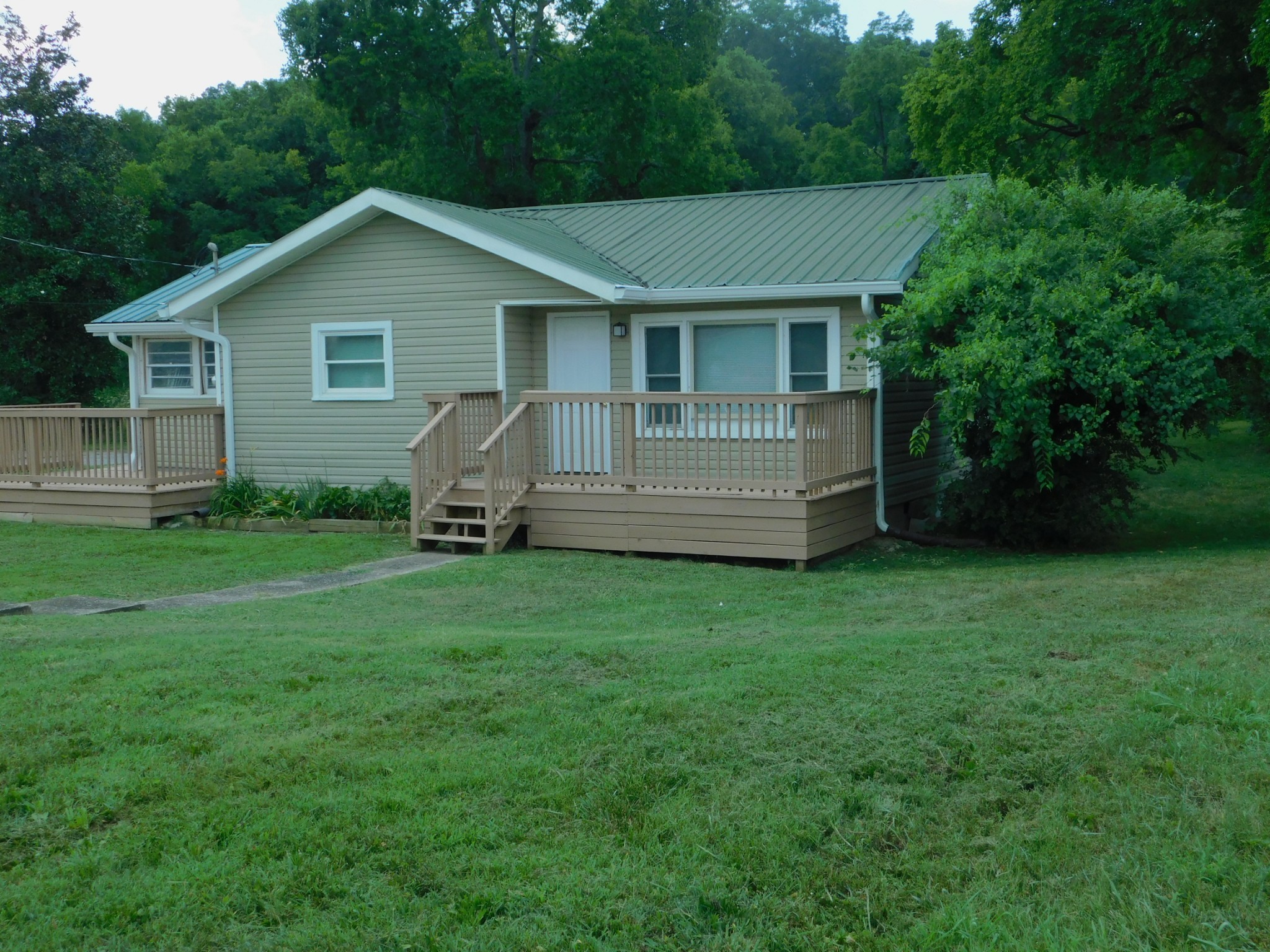 126 Joe St