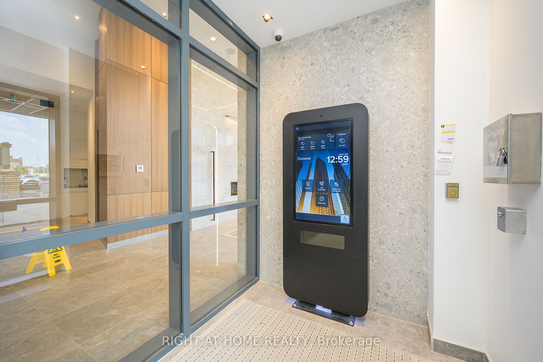 509 W Dundas St 605