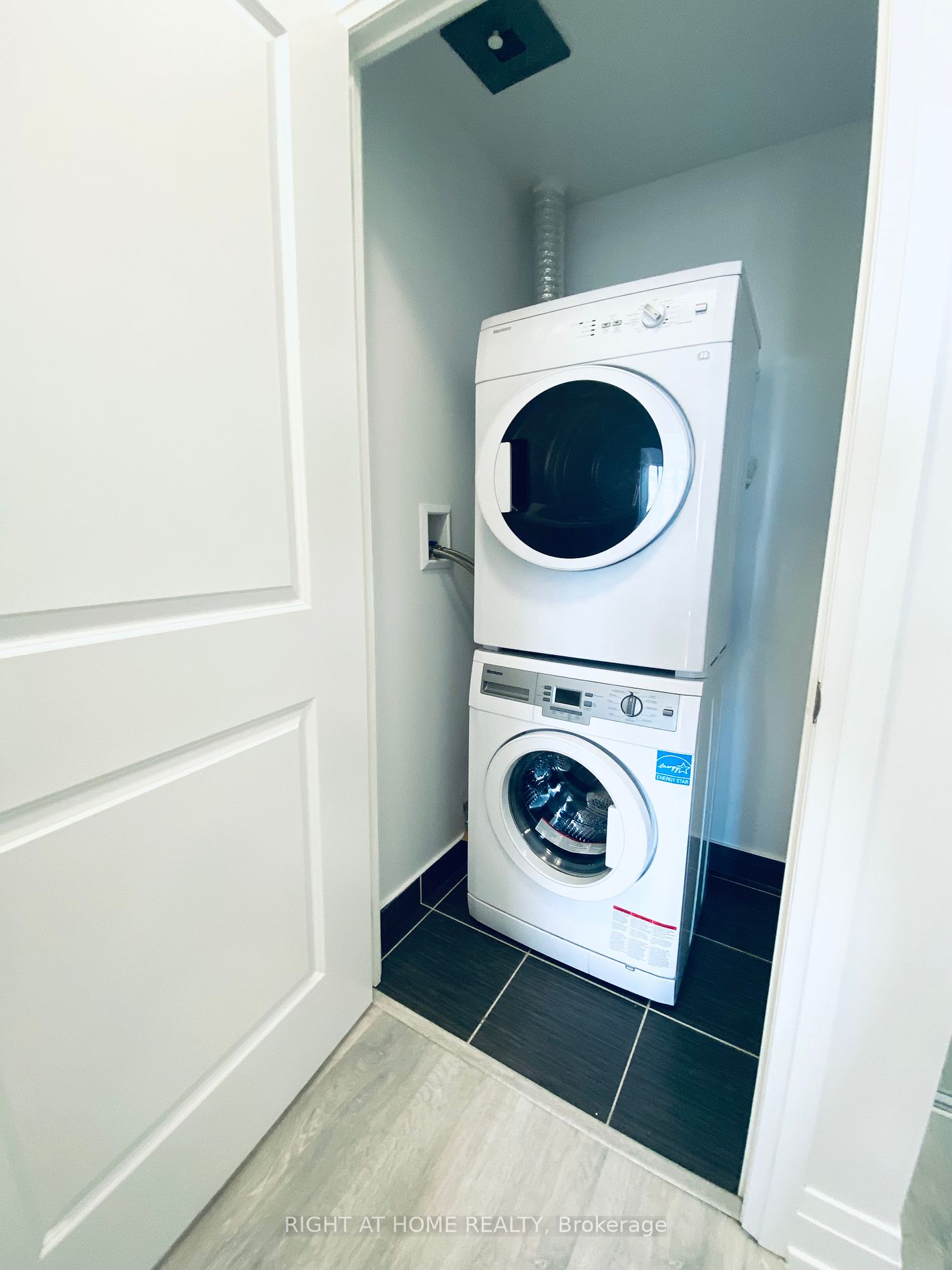 3600 W Highway 7 221