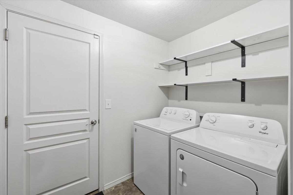 19029 E Frederick Ave