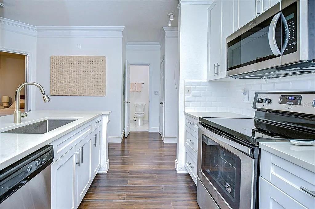 4323 Bayside Village Drive 327