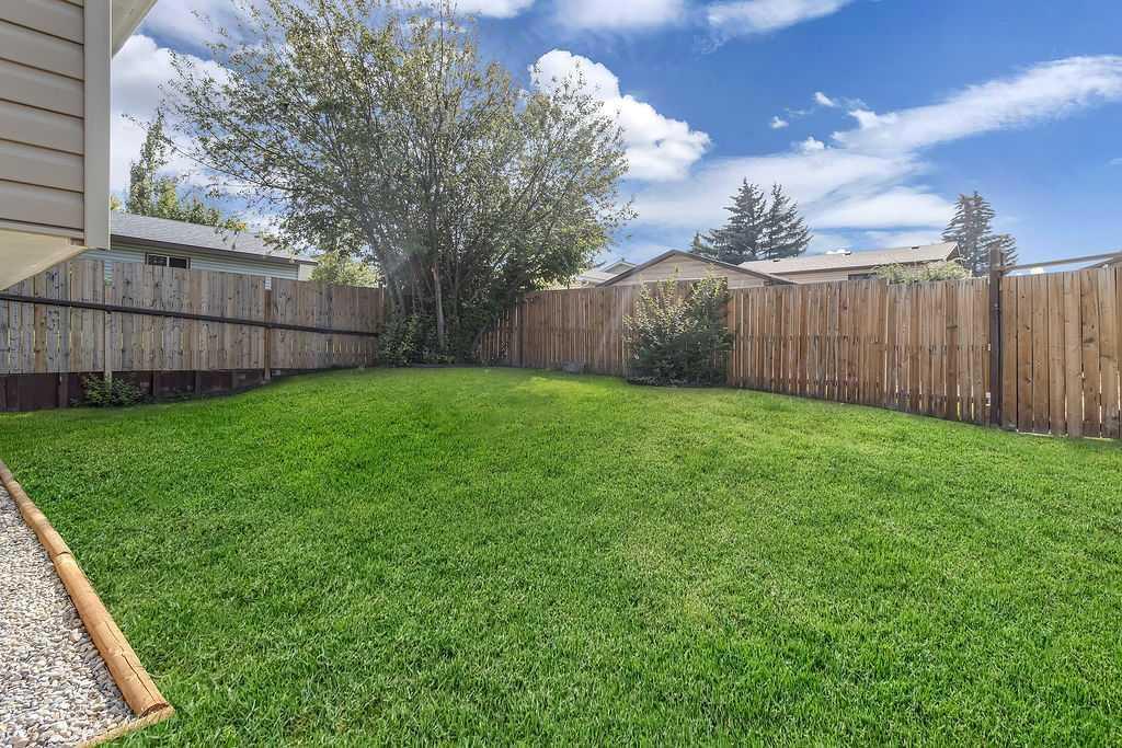 95 Beddington Way NE