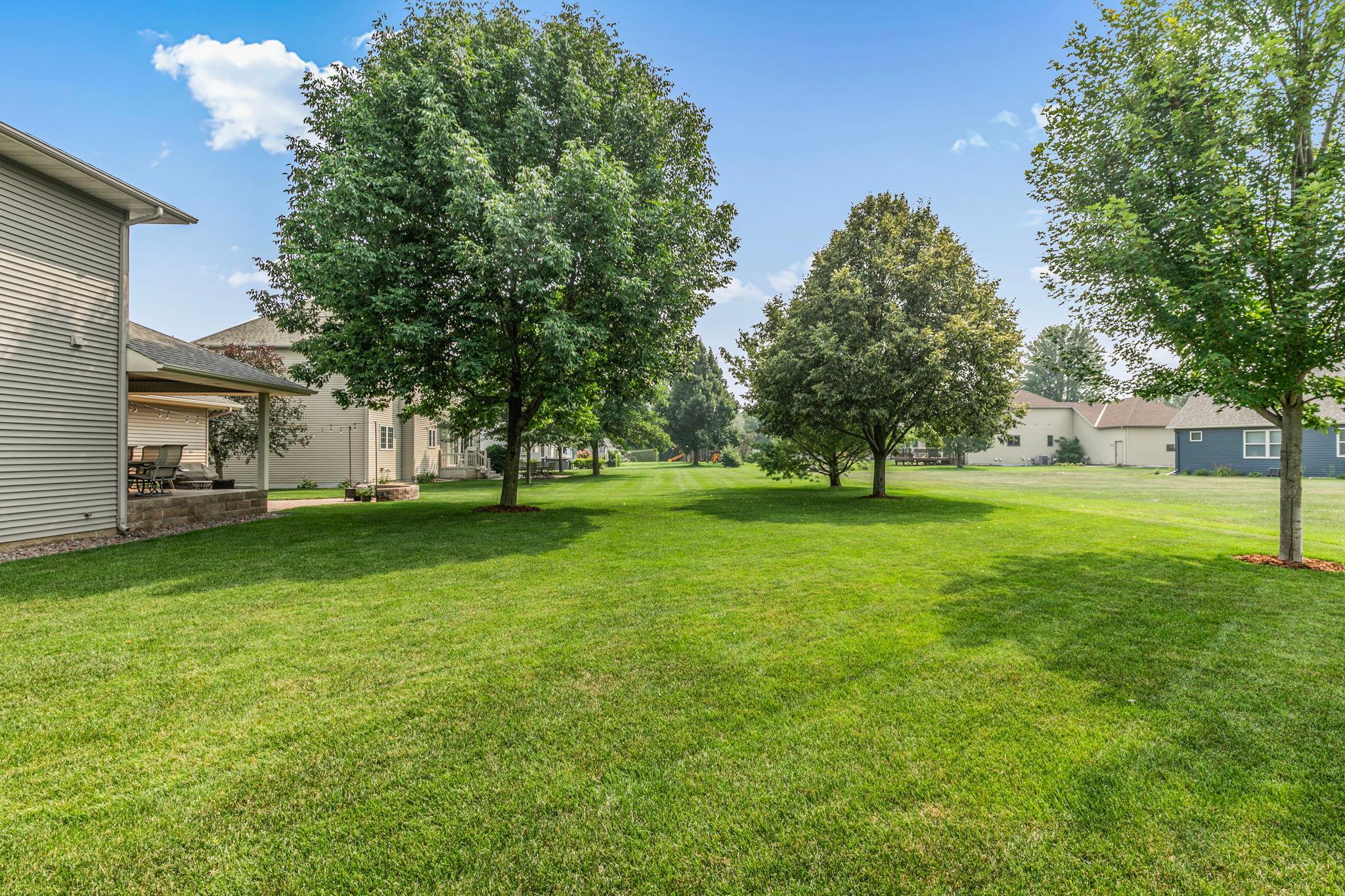 1201 Huntington Drive S