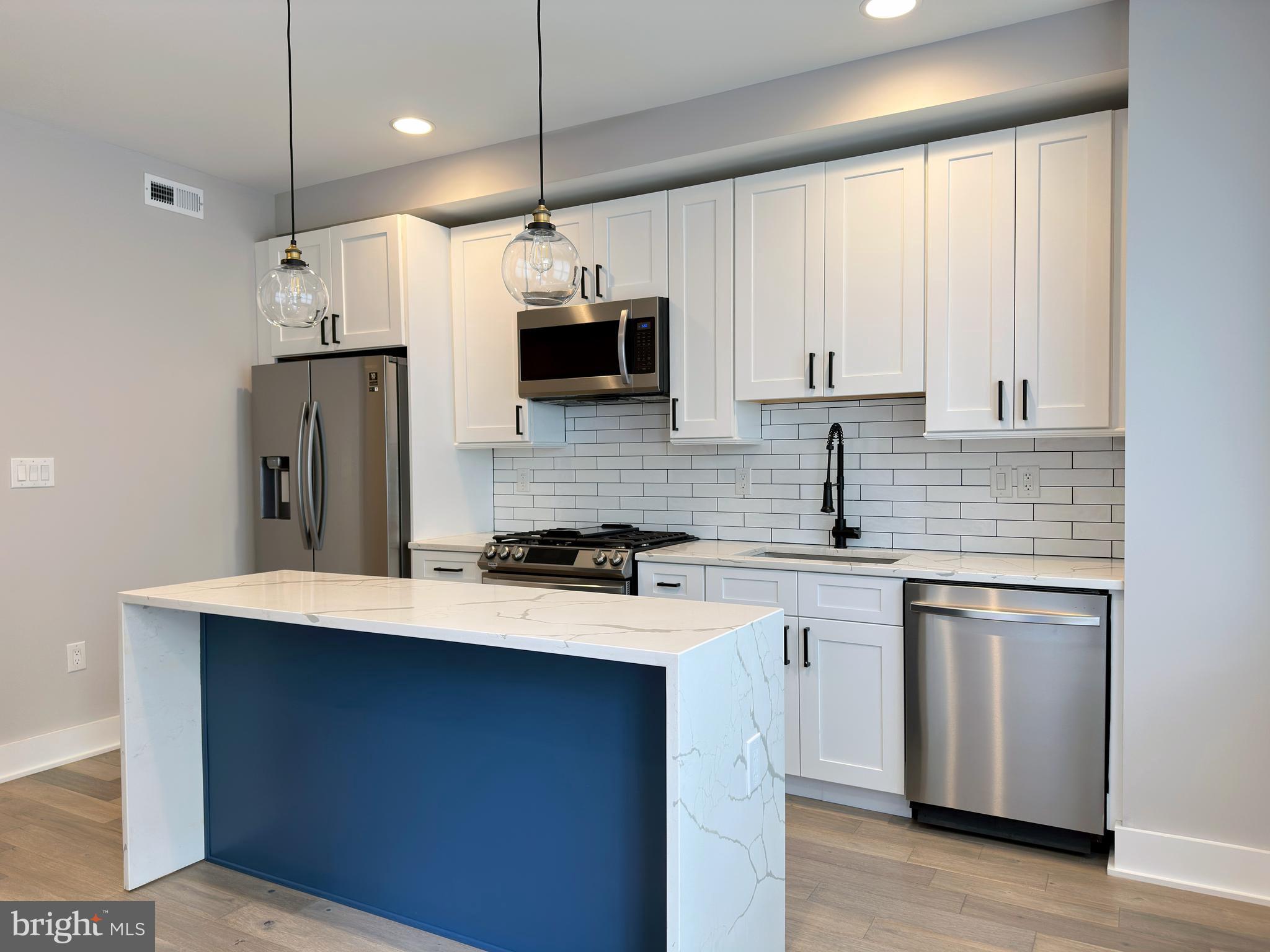 1312 E Passyunk Avenue A