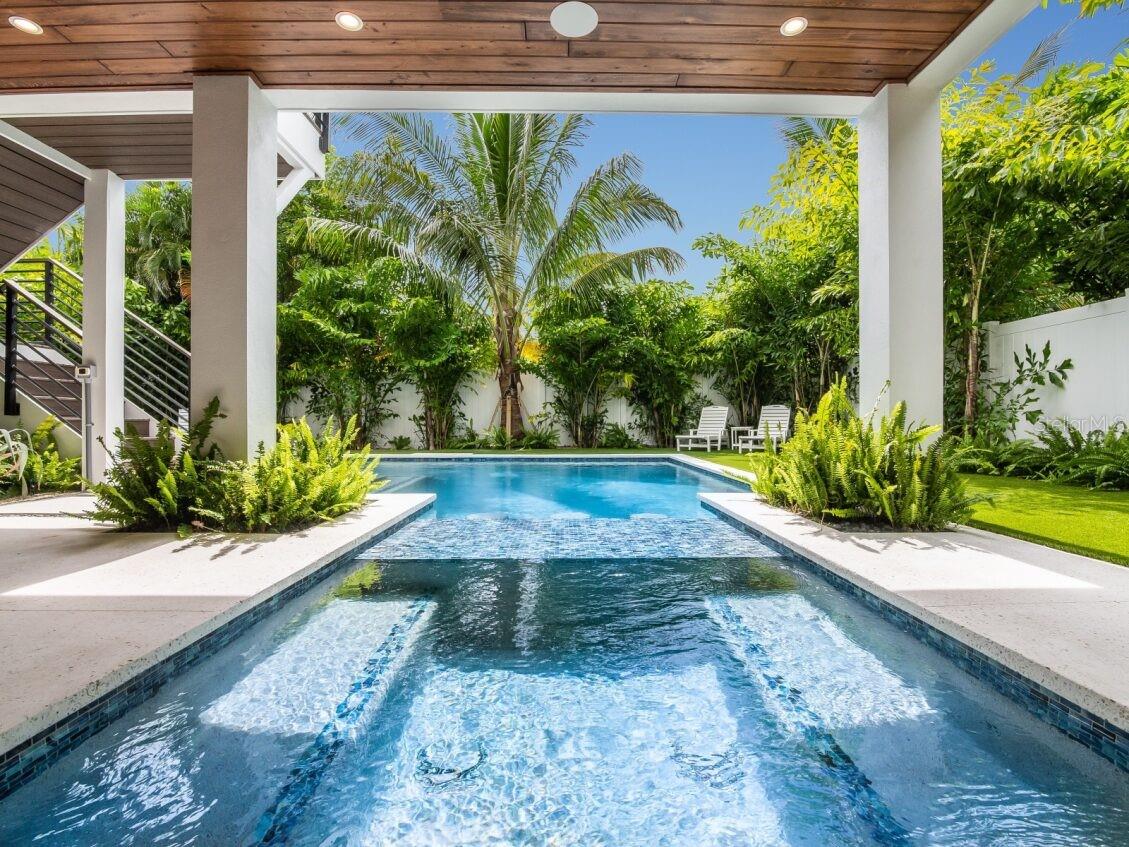 421 Alamanda Road