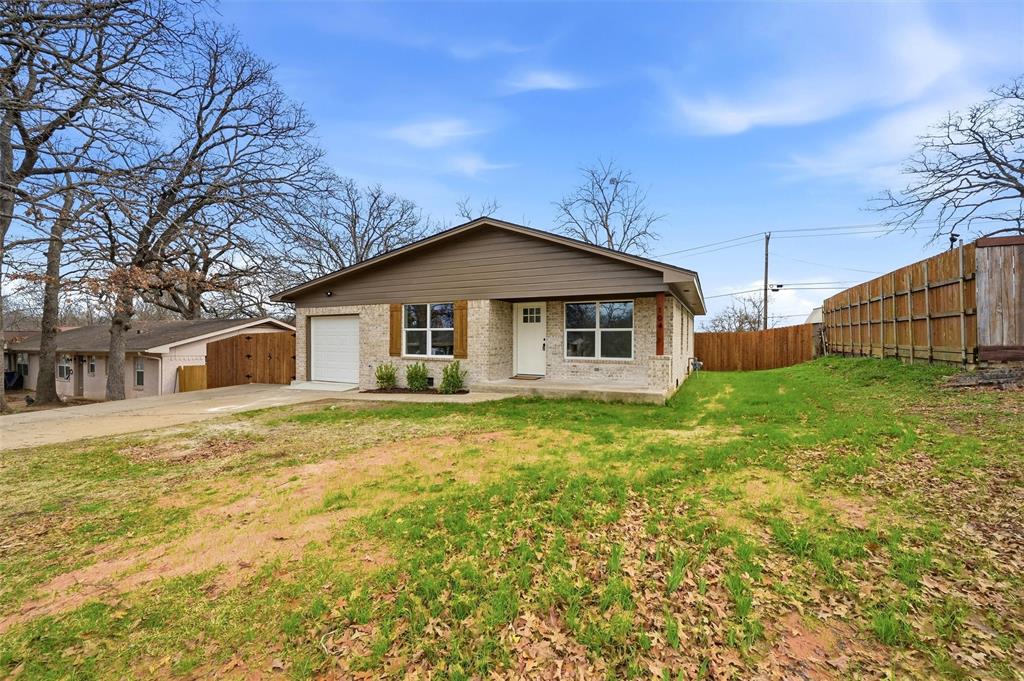 104 N Imperial Drive