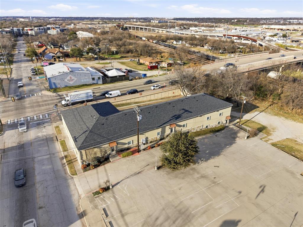1301 E Weatherford Street