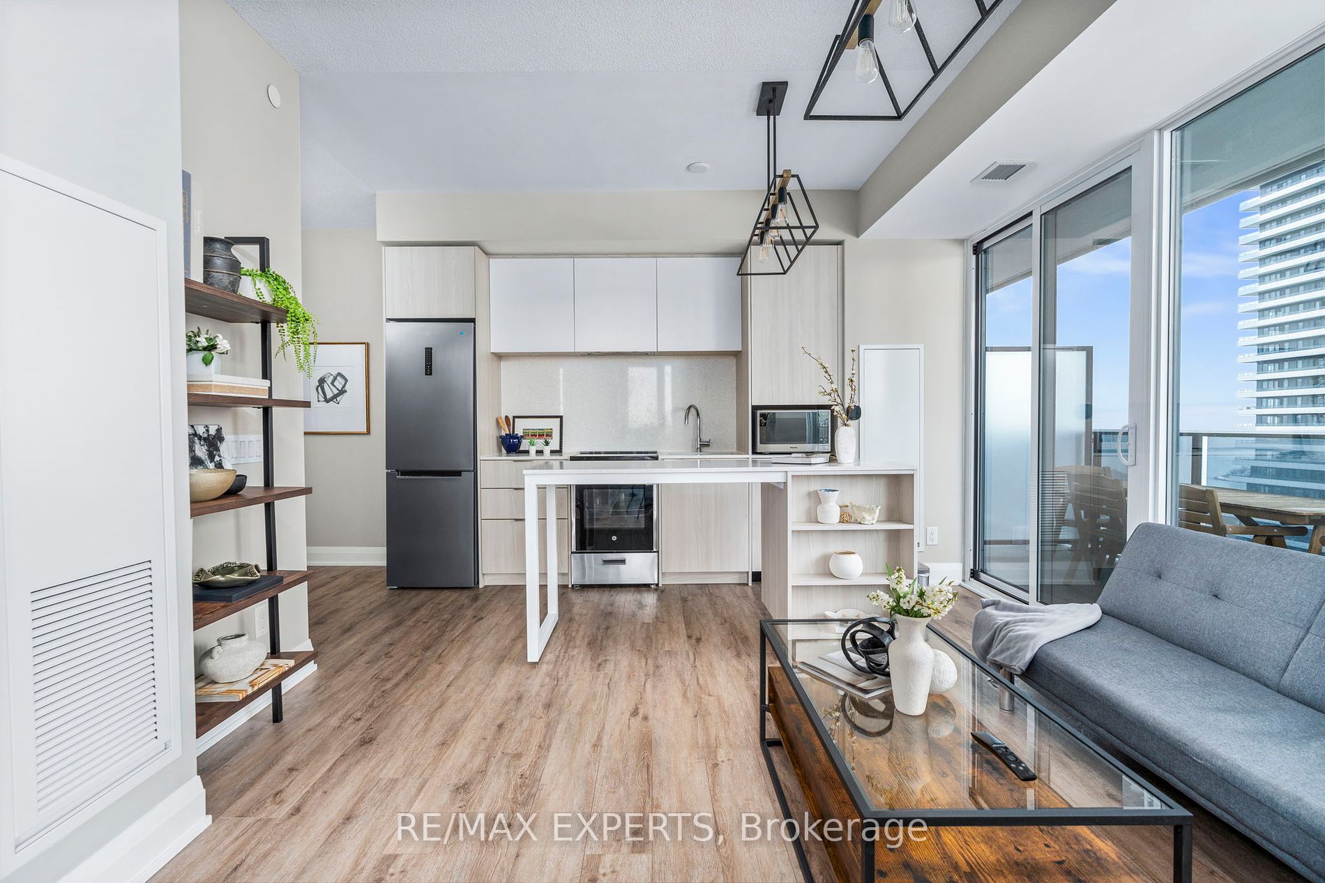 70 Annie Craig Dr 1609