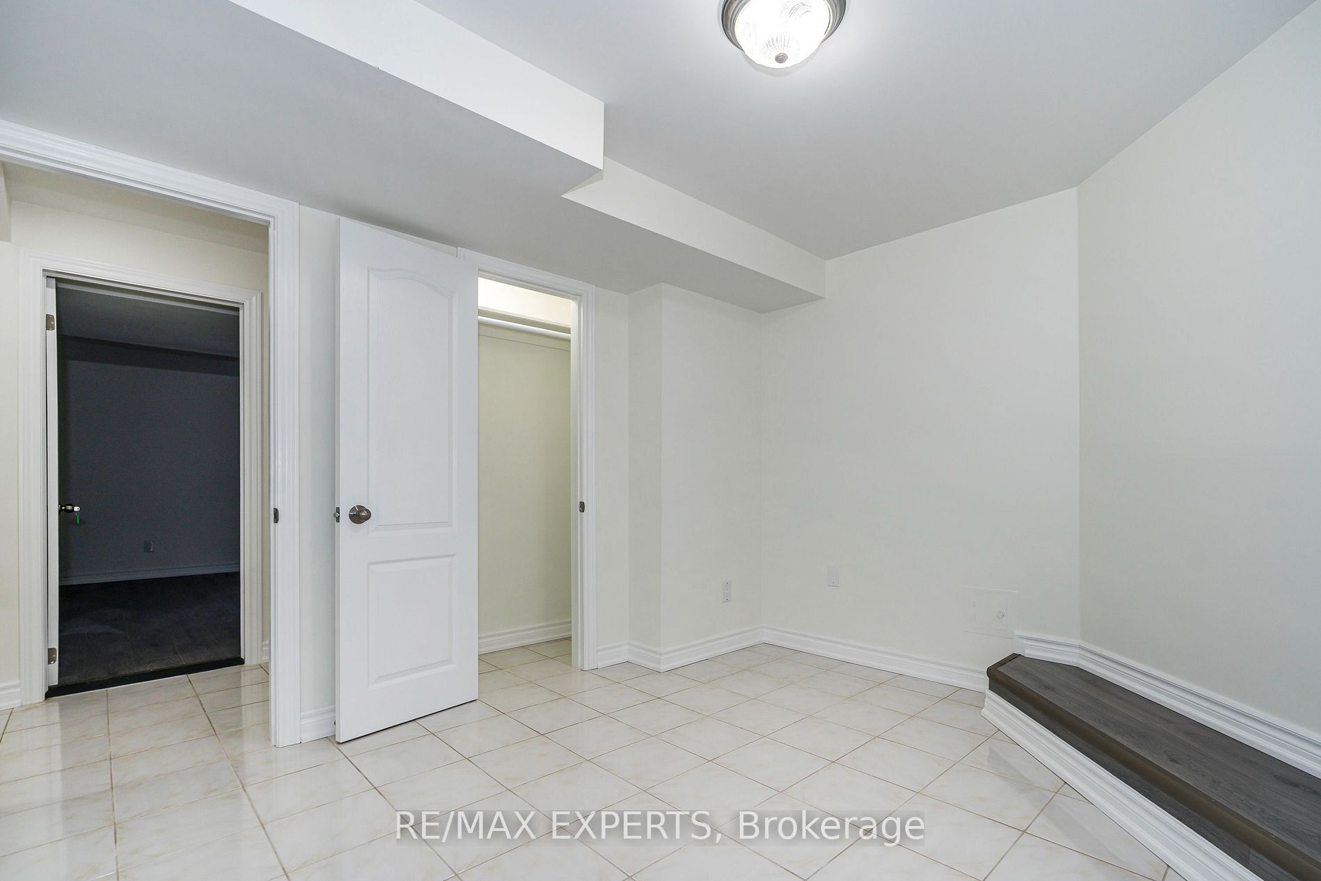 8828 Martin Grove Rd