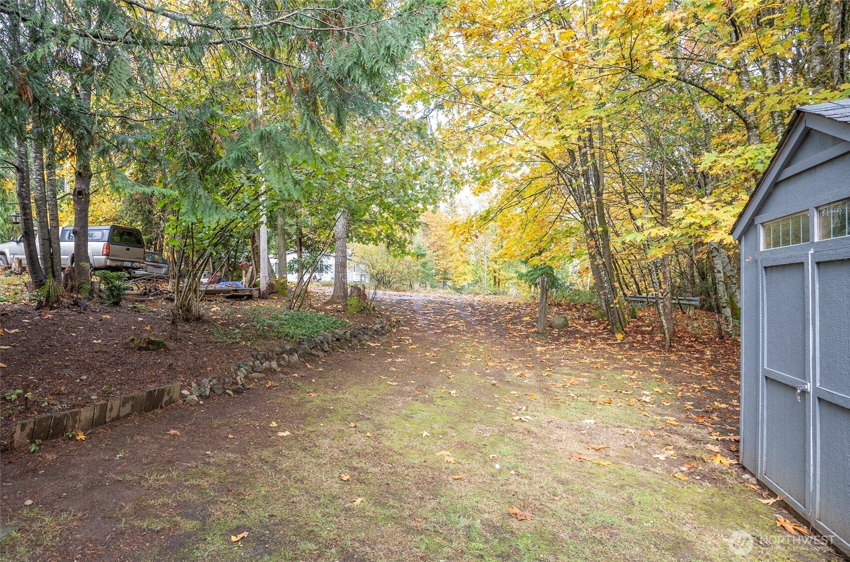 70 E Larchmont Place