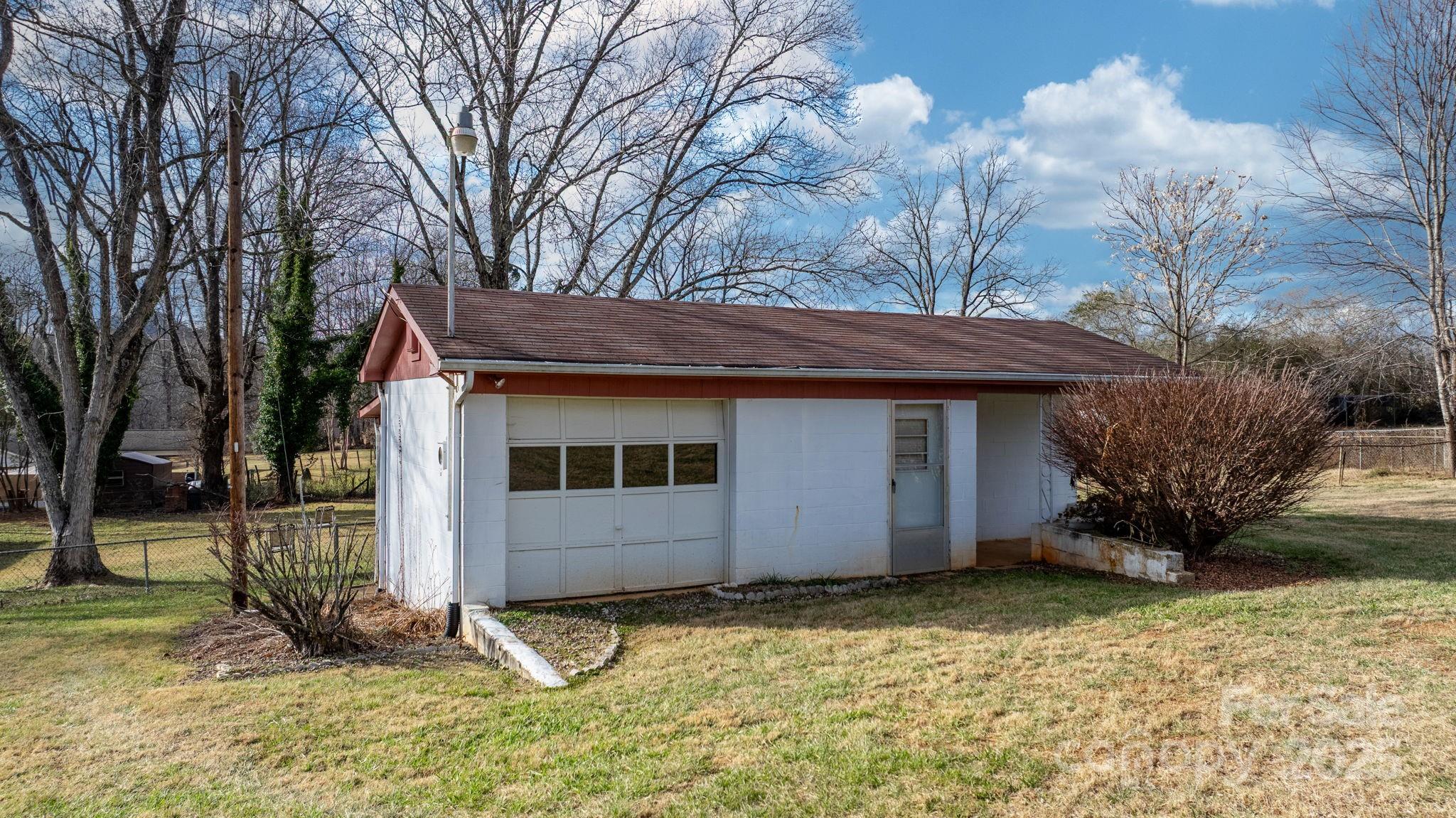 902 Greenwood Place