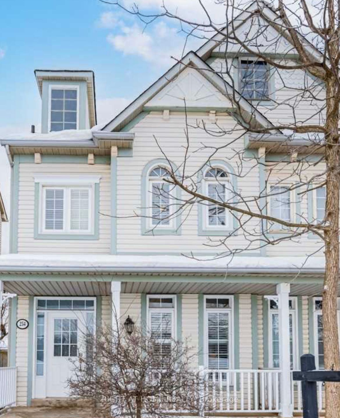 254 Glenashton Dr