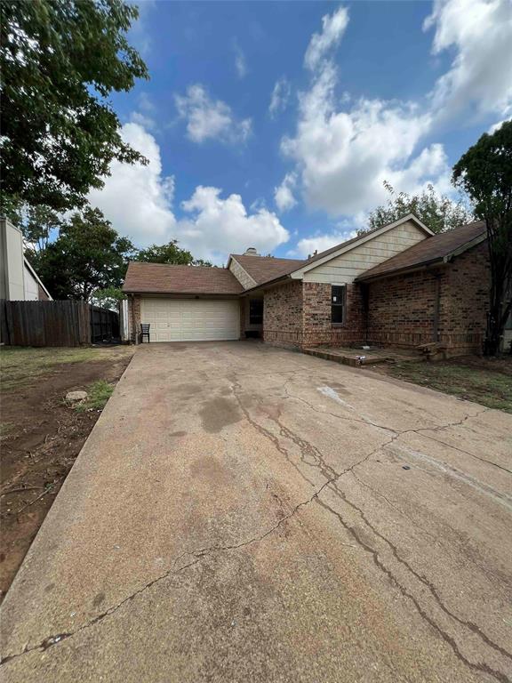 3308 Woodlark Drive