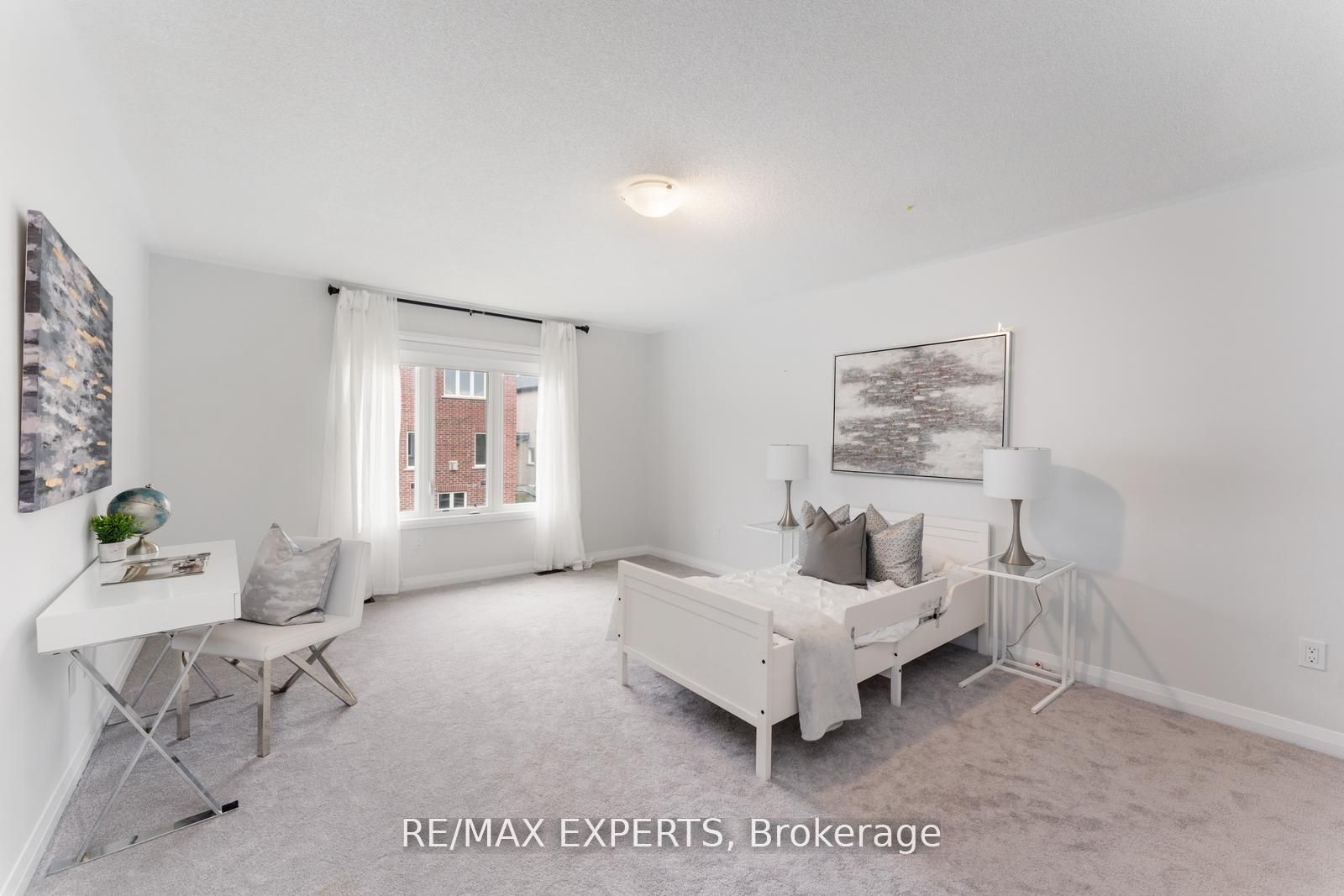 1583 Stovell Cres