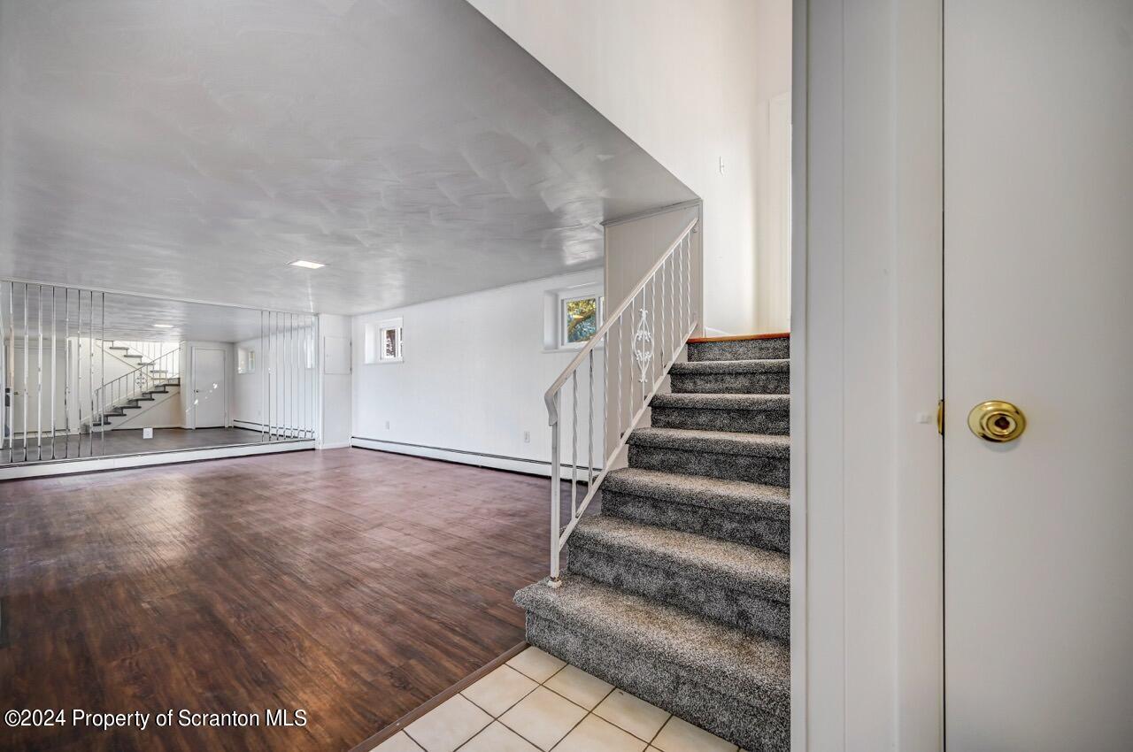 437 Jessup Avenue