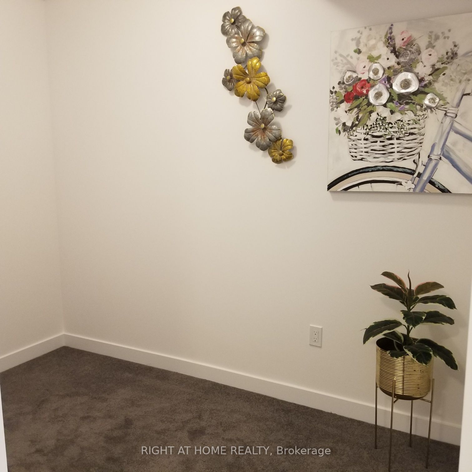 460 E Dundas St 1110