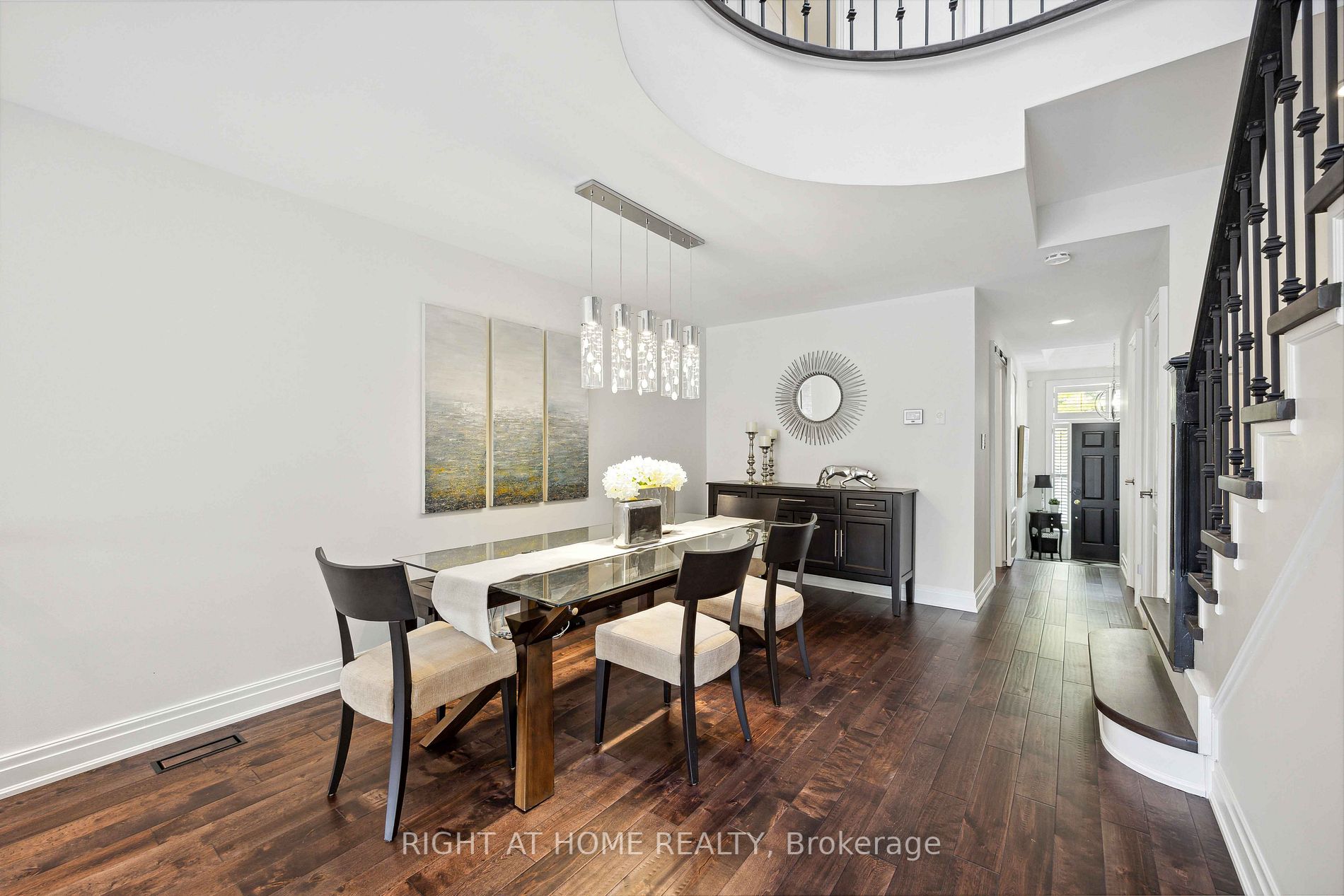 212 Walmer Rd