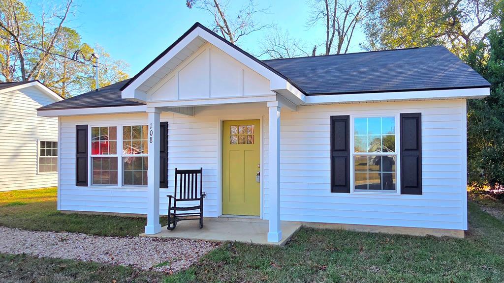 Welcome to your charming new retreat in the heart of Thomasville, GA! This exquisite 2025 brand-new cottage is a perfect blend of modern elegance and cozy comfort, offering an ideal sanctuary for both first-time homeowners and those looking to downsize into an easy-living retirement haven. Featuring two spacious bedrooms and one beautifully appointed bathroom, this home radiates warmth and style at every turn with it's open floor plan. Granite countertops, along with stainless steel appliances that elevate both aesthetics and functionality. The luxury vinyl flooring throughout adds a touch of sophistication while providing durability for everyday living. Designed with energy efficiency in mind, this delightful home ensures low utility bills so you can spend more on what truly matters – creating lovely memories within these walls. Nestled in a neighborhood yet conveniently located  all within a couple minutes that makes Thomasville special, including vibrant local shops and picturesque parks, you'll have everything you need just moments away. Whether you're starting anew or simplifying your lifestyle, this captivating cottage offers unparalleled charm without compromising on modern comforts. Discover the allure of cozy living today!