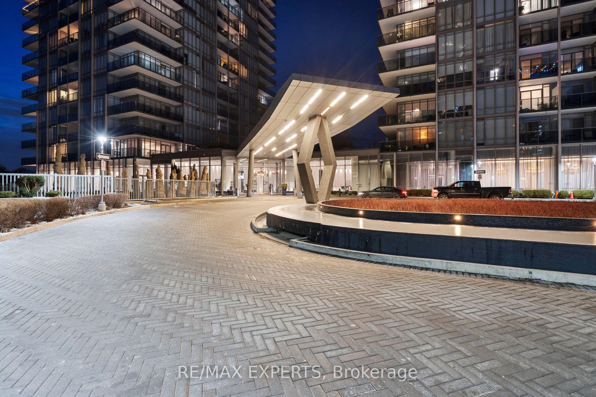 90 Park Lawn Rd PH-3007