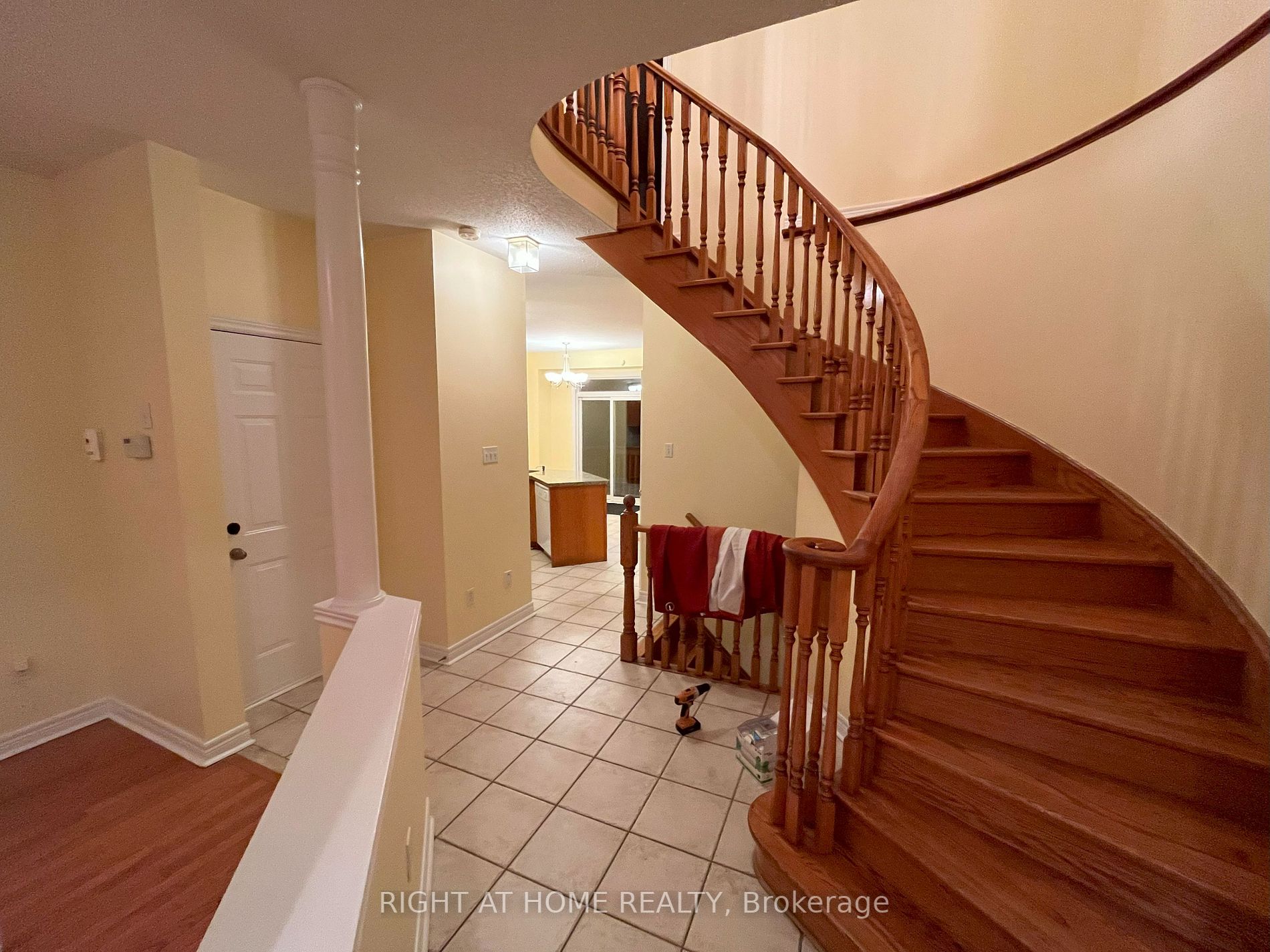 27 Millhouse Mews