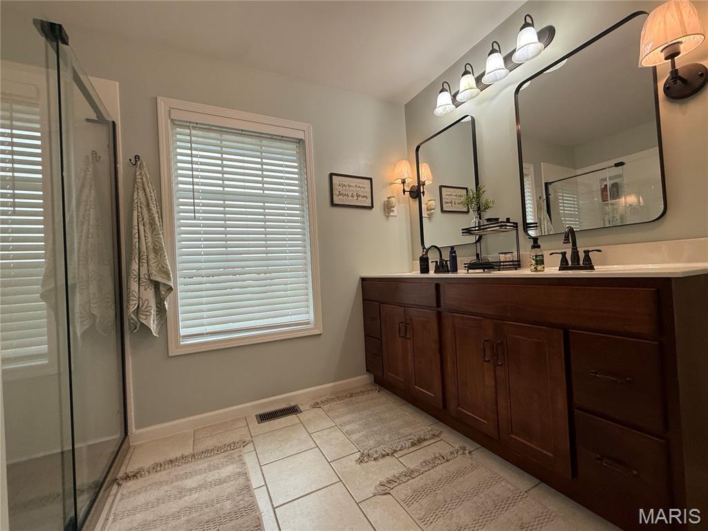 5752 Clear Creek