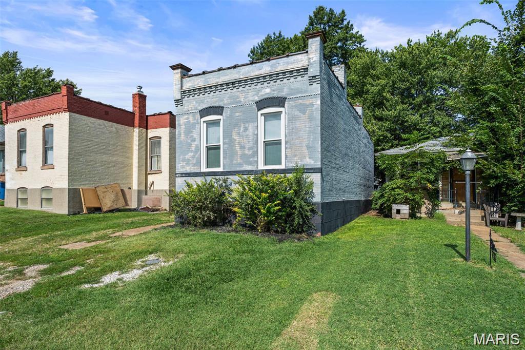 769 Zeiss Avenue