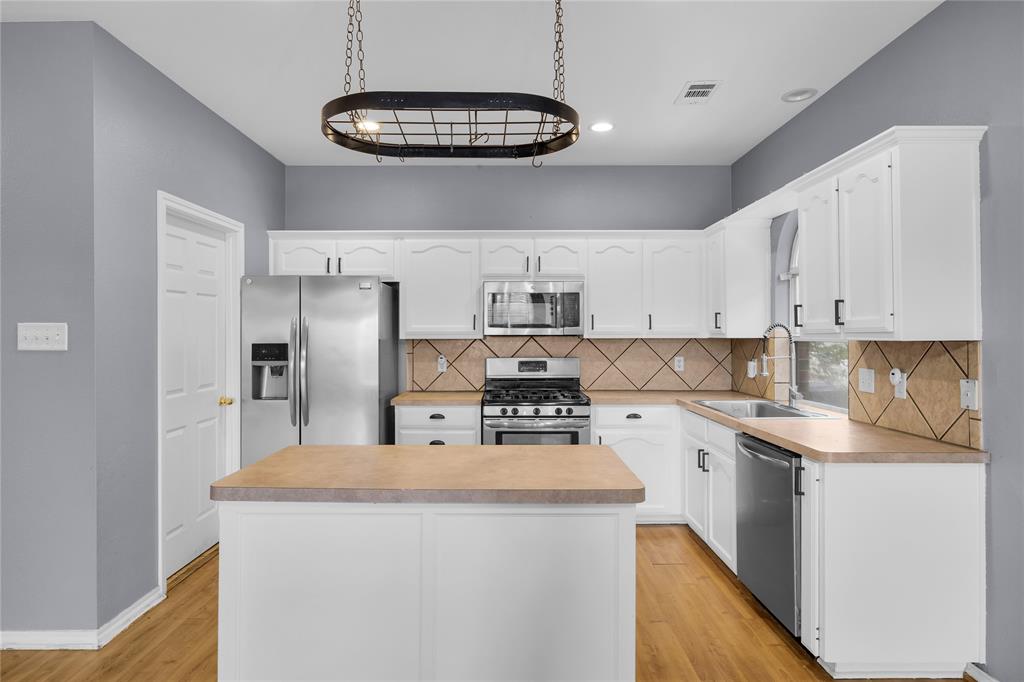 2713 Bull Shoals Drive