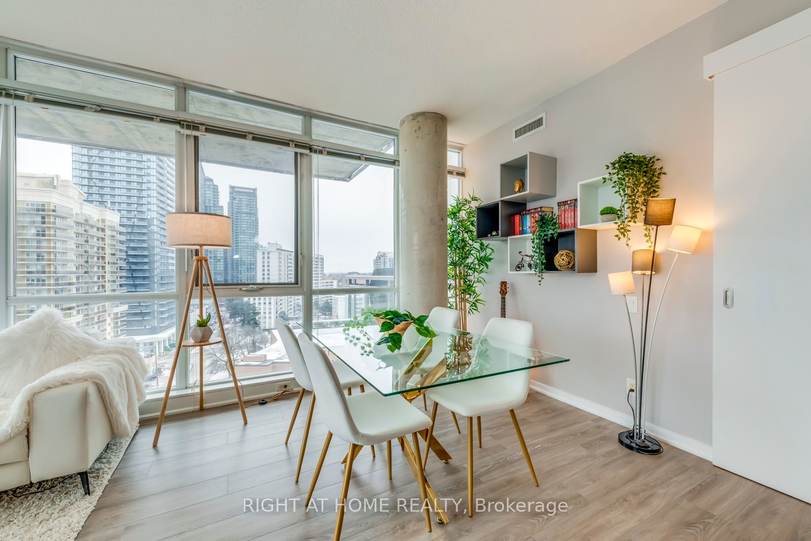 30 Canterbury Pl 1207