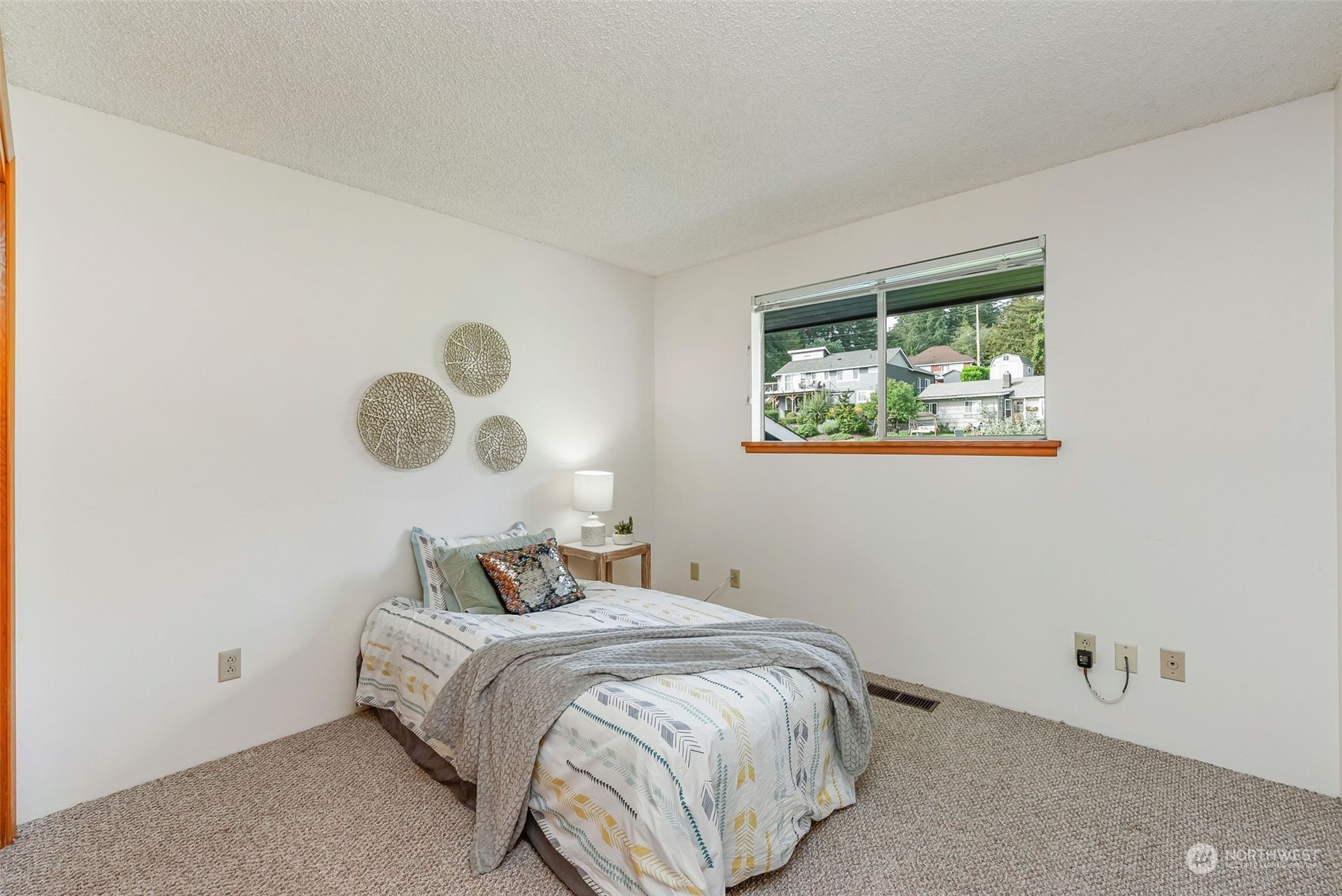 1113 NW Sunlit Lane