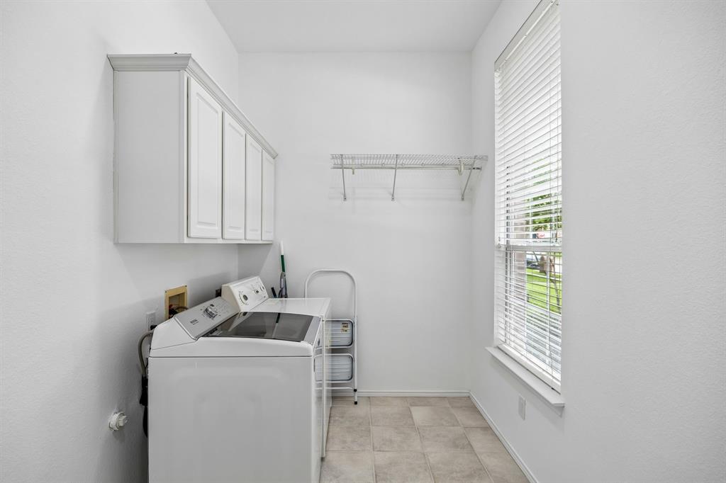 415 Mainsail Drive
