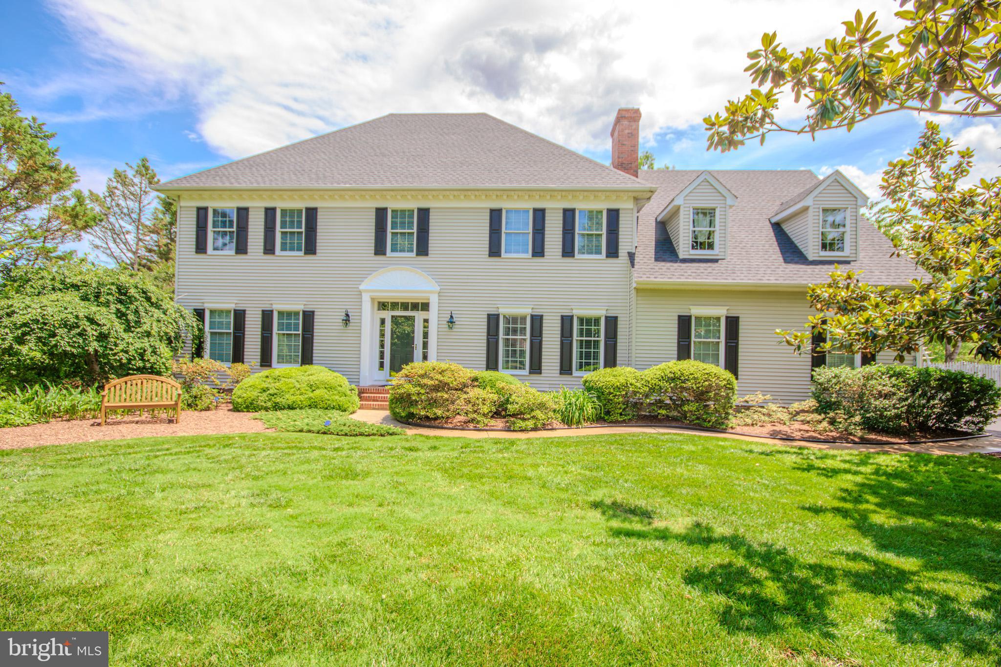 Welcome to 5521 Dunfries Ct, located in Nithsdale Subdivision. This property offers 5-bedrooms, 3.5-bathrooms and 3,286 sqft.