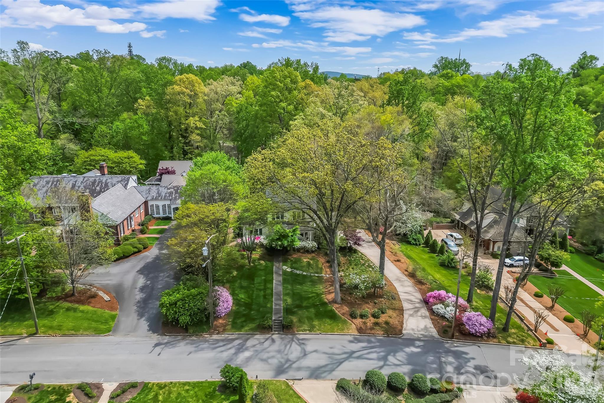 115 Riverside Court