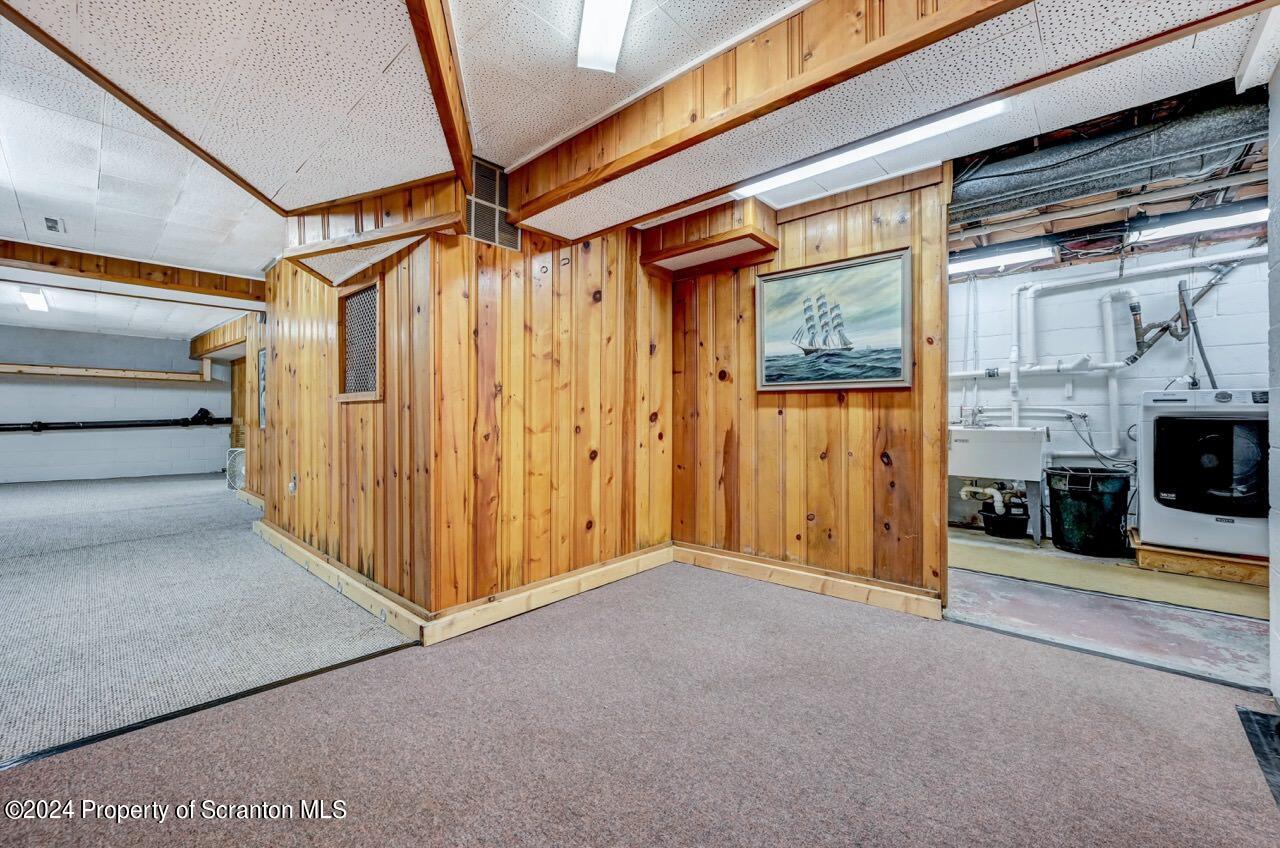 100 Buckhill