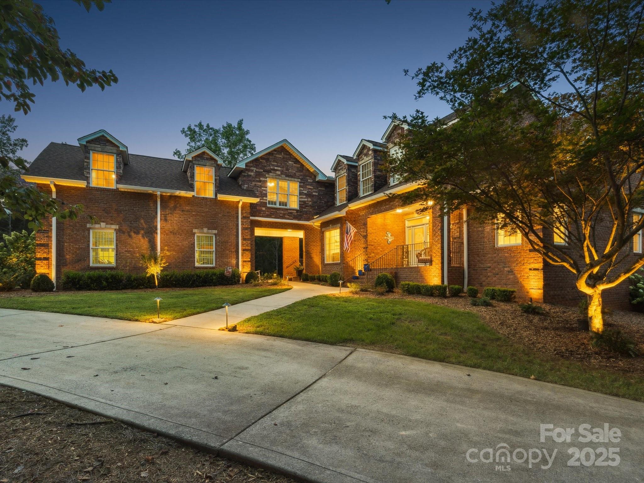 4050 Muirfield Drive