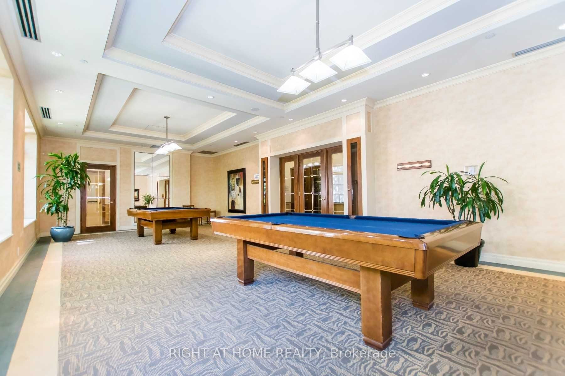 80 Harrison Garden Blvd 316