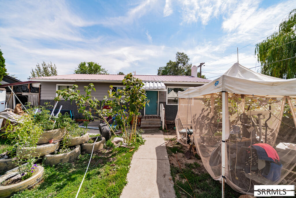 610 Elaine Street