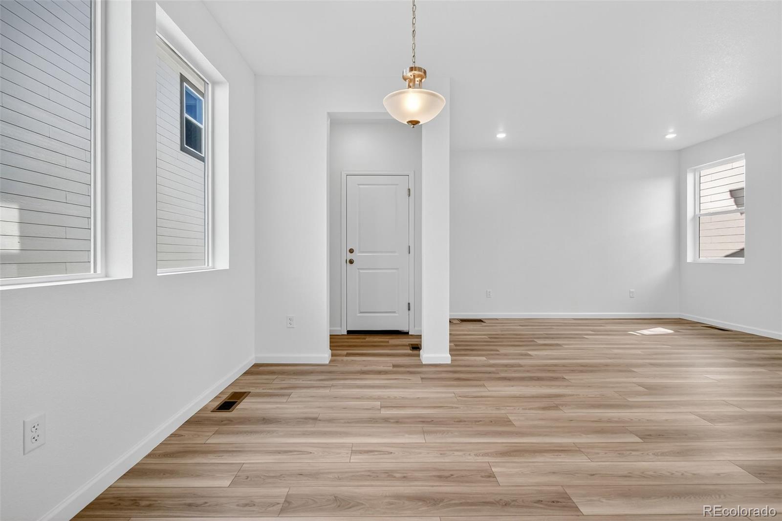 2110 Wagon Wheel Aly