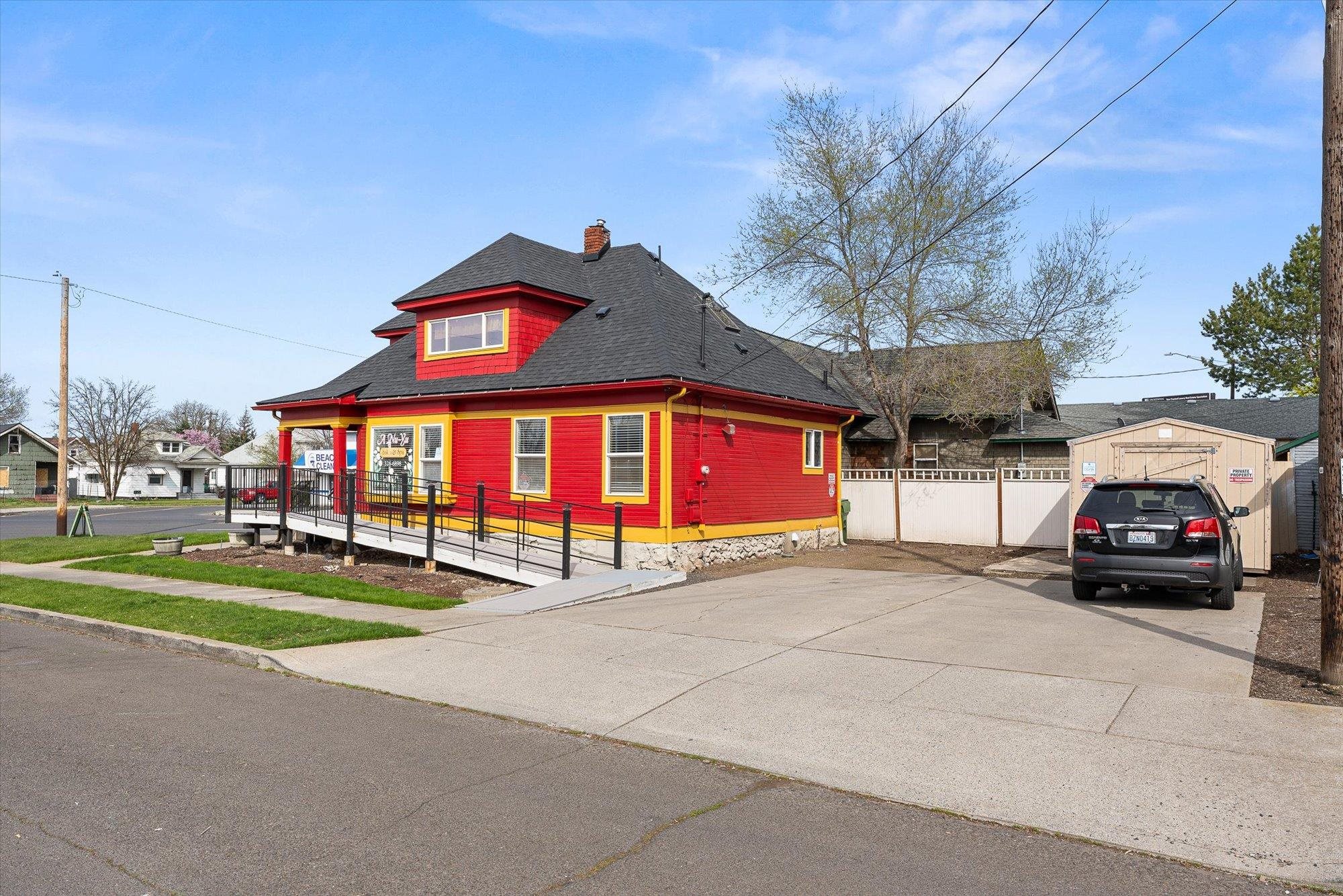 1321 W Northwest Blvd
