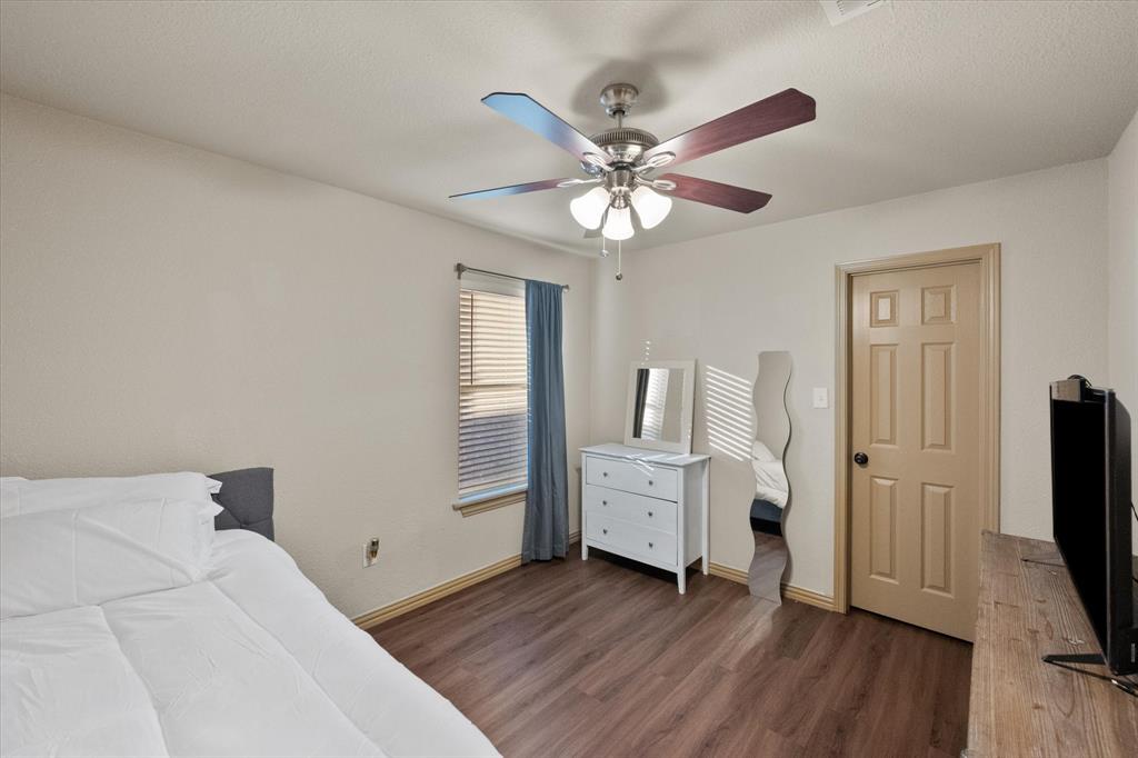 1708 Country Crest Lane