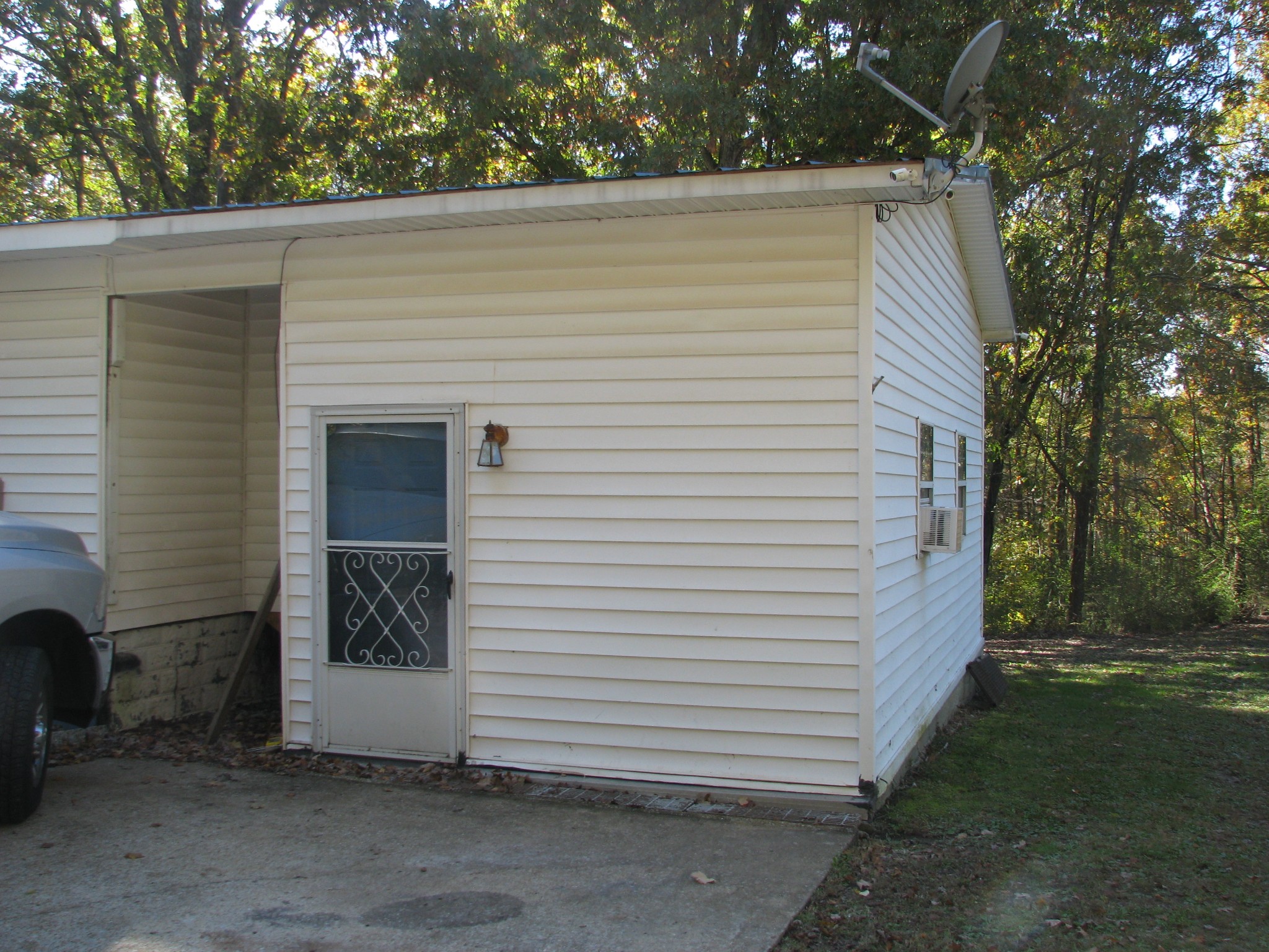 329 Clover Ln