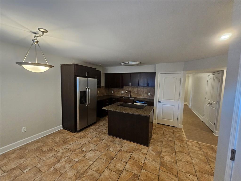 530 W 10th Street 530