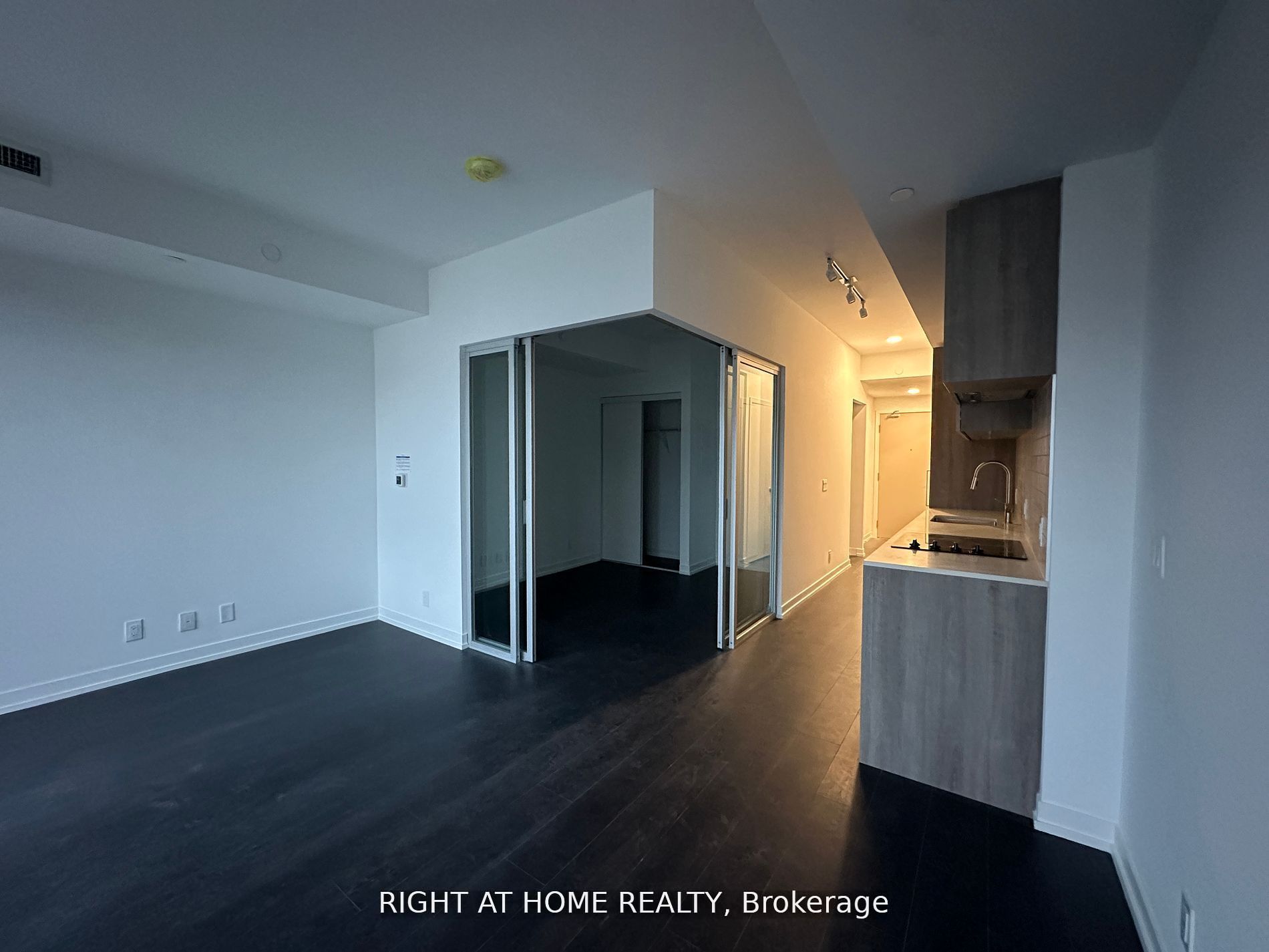 2020 Bathurst St 320