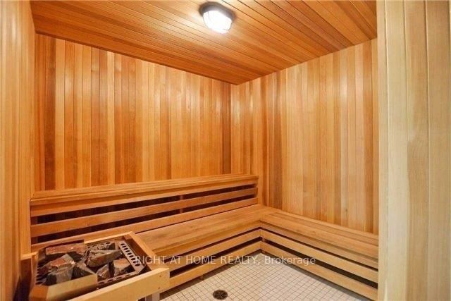 75 W Eglinton Ave 1309