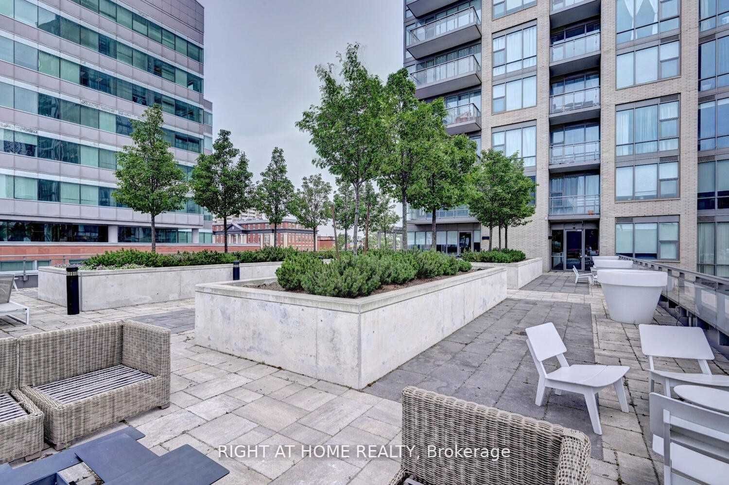 85 W Duke St 105